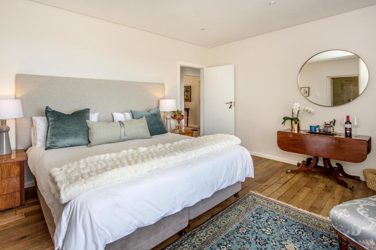Far Horizons Camps Bay Guest house Cape Town