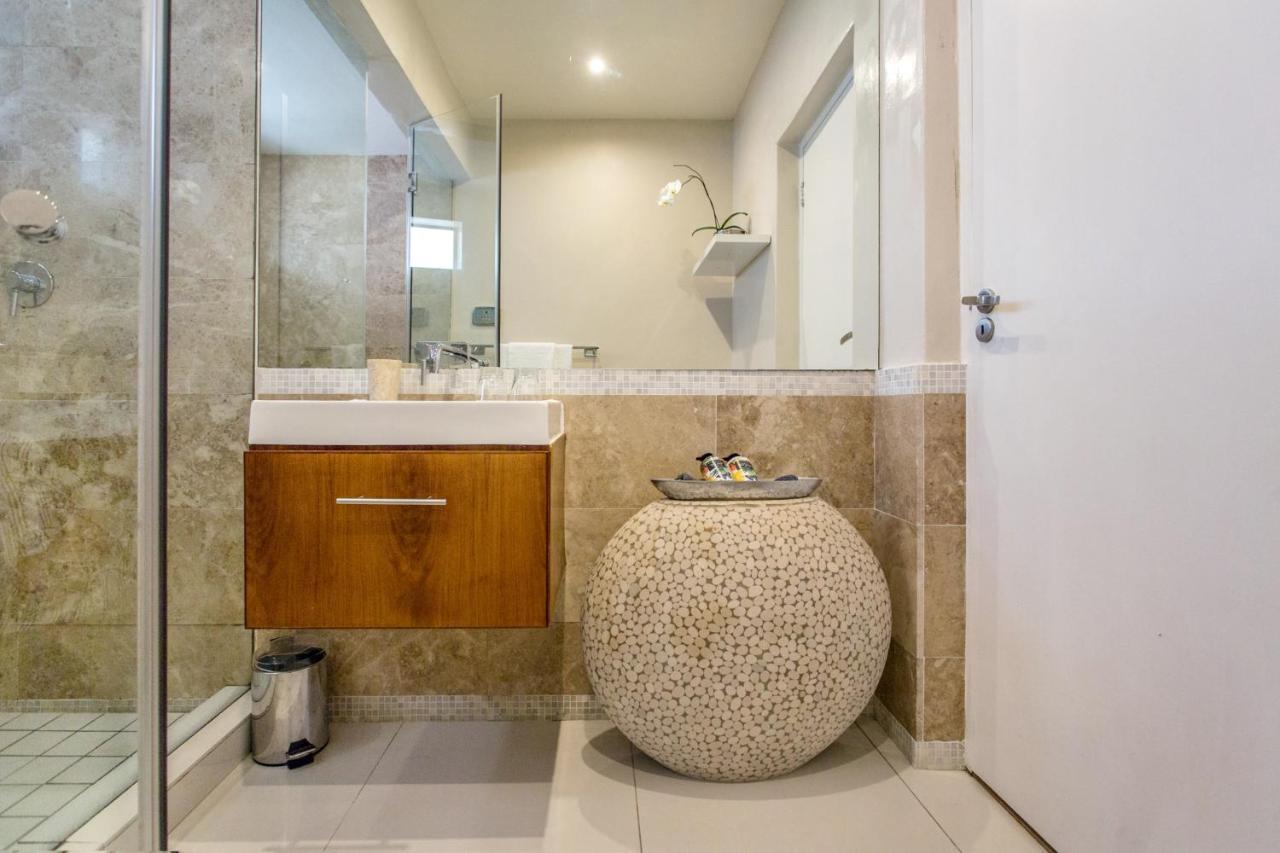 Far Horizons Camps Bay 4*