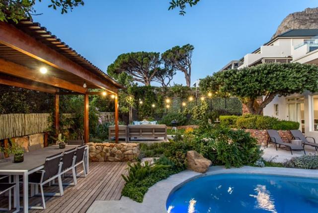 Far Horizons Camps Bay Guest house Cape Town