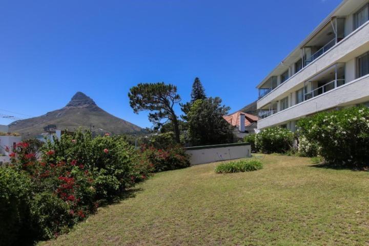 Guest house Far Horizons Camps Bay