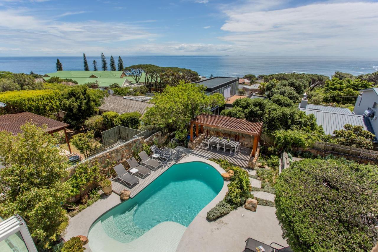 Far Horizons Camps Bay 4*