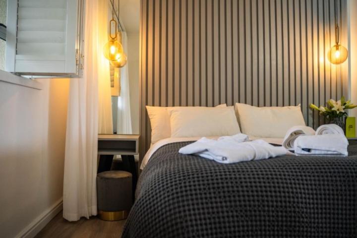 Far Horizons Camps Bay 4*